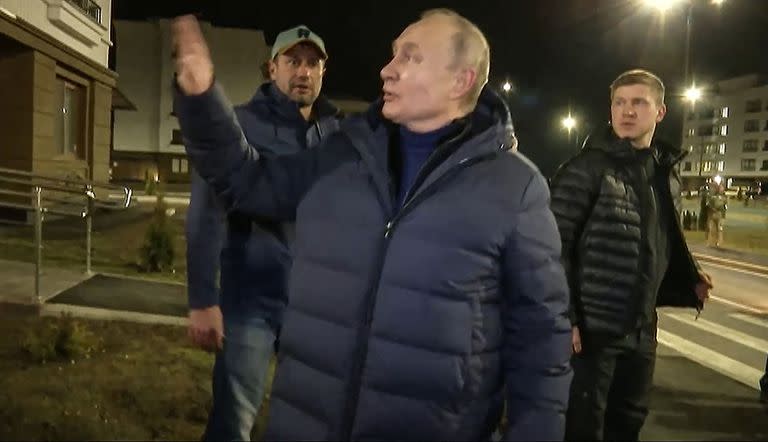 Así fue la provocadora visita de Vladimir Putin a la ciudad ucraniana de Mariupol