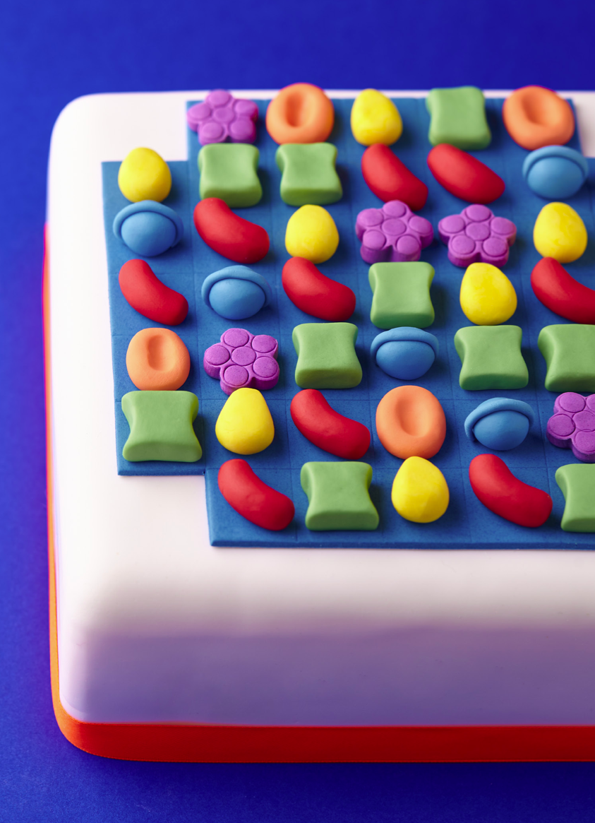 The Gameboard Cake is featured in the Candy Crush Cakes & Bakes Recipe Book. (Photo: Candy Crush) 