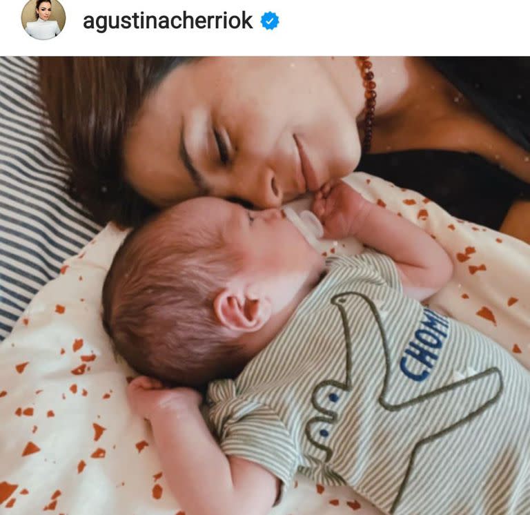 Agustina Cherri y su cuarto hijo Bono Vera (Foto: Instagram/ @agustinacherriok)