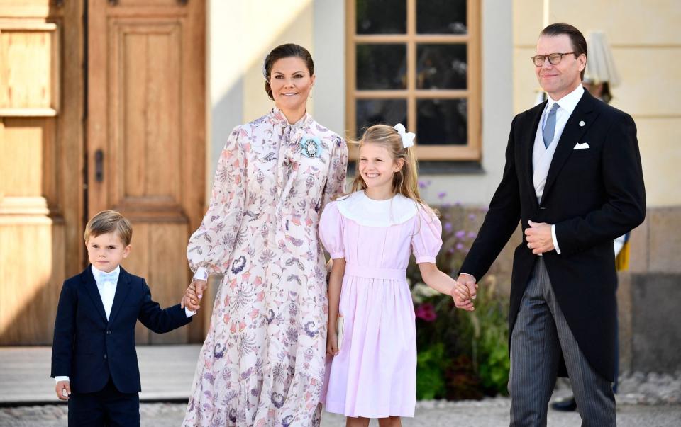 Prince Oscar, Crown Princess Victoria, Princess Estelle and Crown Prince Daniel pose