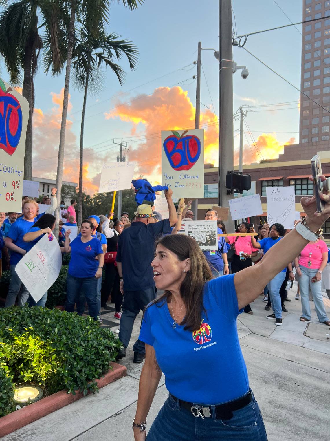 Broward Teachers Union President Anna Fusco leads teachers in a chant outside the Kathleen C. Wright Administration Center in Fort Lauderdale. The teachers were objecting to the district’s proposed 1.7% raise, Wednesday, Nov. 8, 2023. Amanda Geduld/ageduld@miamiherald.com