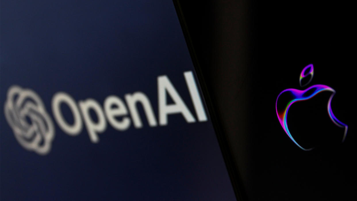  OpenAI and Apple logos. 