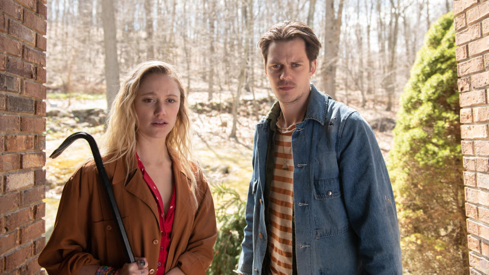 Maika Monroe and Bill Skarsgård in 'Villains'. (Credit: NOW TV)