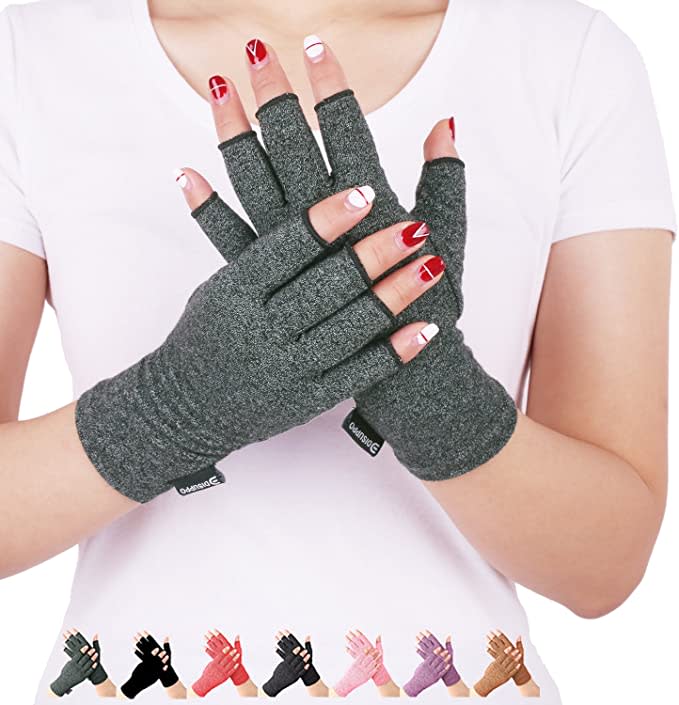 DISUPPO Arthritis Compression Gloves. Image via Amazon.