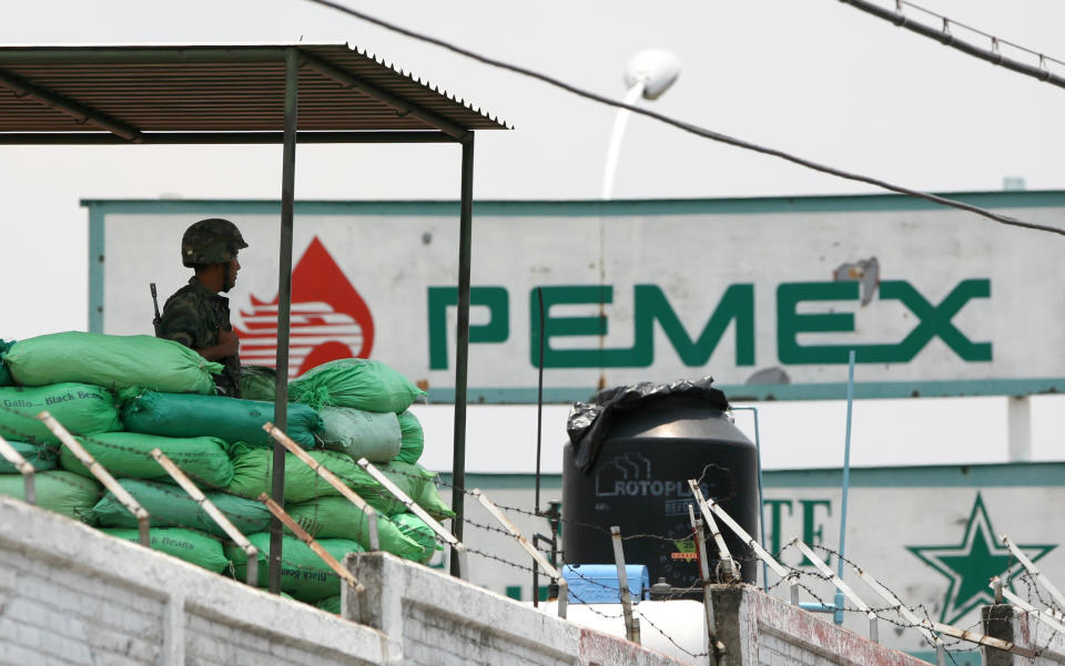 Planta de Pemex en Ciudad de México. (Foto: AP Photo/Eduardo Verdugo)