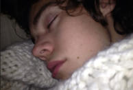 Celebrity Twitpics: Harry Styles has had a pretty intense week, what with a split from Taylor Swift and the news that One Direction have been nominated for a BRIT award. No wonder he’s shattered. Although we doubt he’ll be impressed that his 1D bandmate Zayn Malik shared this picture of him having a snooze with the world.