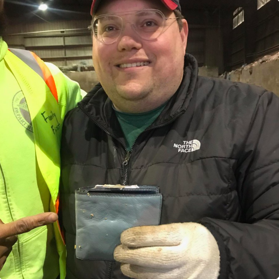Avrohom Levitt was worried he’d lost his wallet for good, but the New York Sanitation Department came to the rescue. (Photo: Courtesy of Twitter/New York Department of Sanitation)