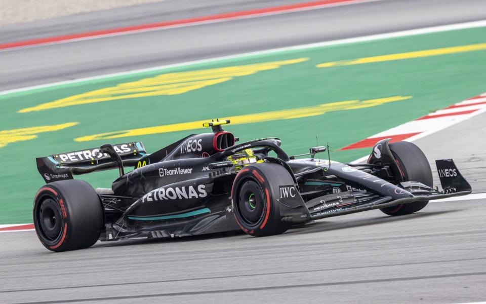 Lewis Hamilton of Great Britain driving the (44) Mercedes AMG Petronas F1 Team W14 on tracks during practice ahead of the F1 Grand Prix of Spain at Circuit de Barcelona-Catalunya on June 3, 2023 in Barcelona, Spain - Getty Images/Edmund So