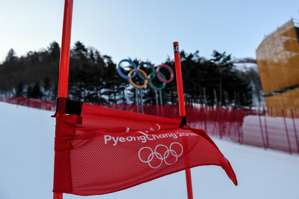 <p>01h58 : À cause du vent qui souffle sur le Phoenix Park, les organisateurs ont annoncé mercredi soir le report des qualifications du slalom géant parallèle de snowboard. Rendez-vous samedi pour les rois et reines du snow. </p>