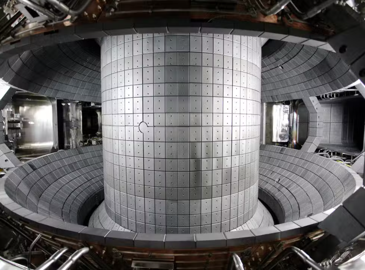 The vacuum chamber of the Korea Superconducting Tokamak Advanced Research (KSTAR) facility  (Korea Institute of Fusion Energy)