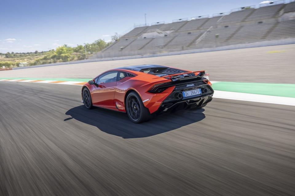 2023 Lamborghini Huracán Tecnica - Photos From Every Angle