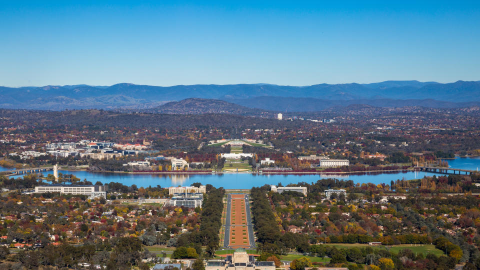 Two people have been asked to appear in ads for Tourism Australia in Canberra with the offer of a free lunch for 10 hours of work. Source: Getty Images (file pic)