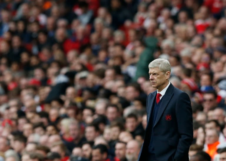 Team manager Arsene Wenger insists he has not given up on Arsenal's Premier League title challenge