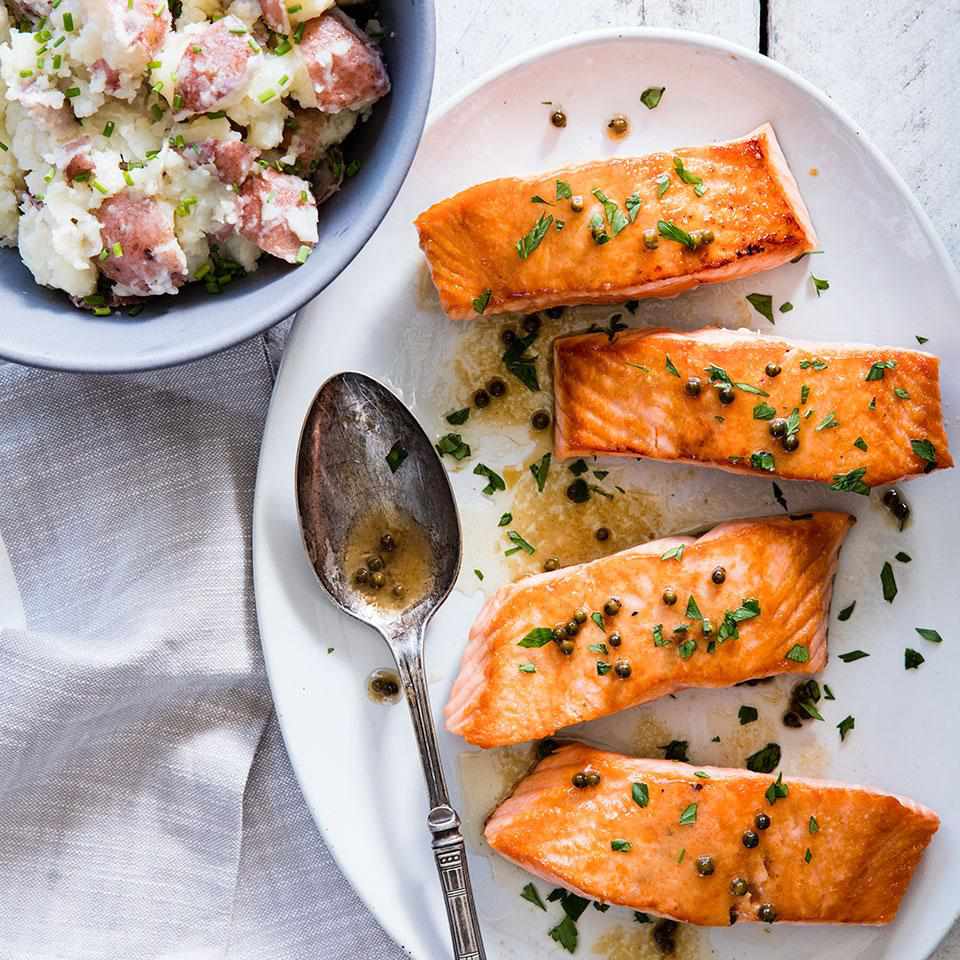 Seared Salmon with Green Peppercorn Sauce