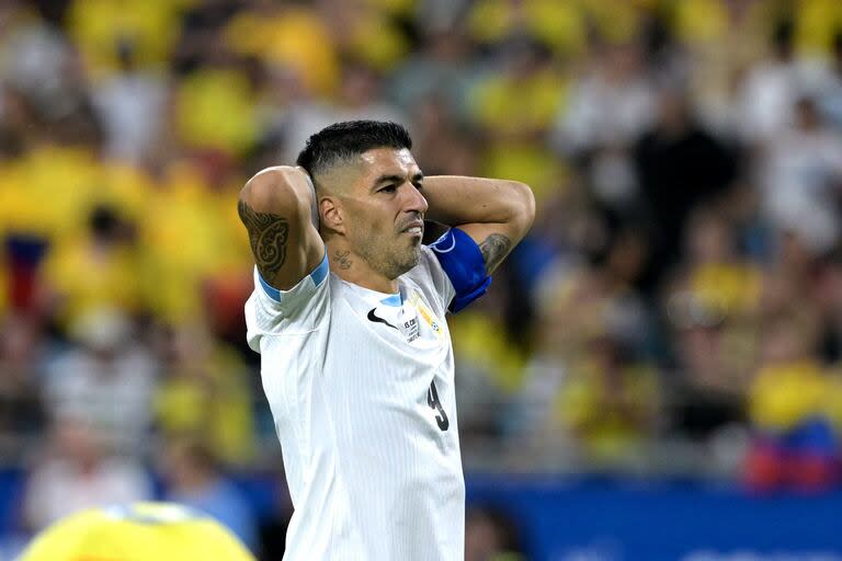 El uruguayo Luis Suárez estrelló un remate en el palo en el segundo tiempo ante Colombia