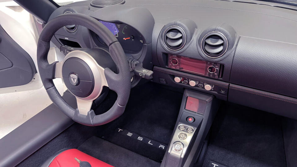 Inside the 2010 Tesla Roadster