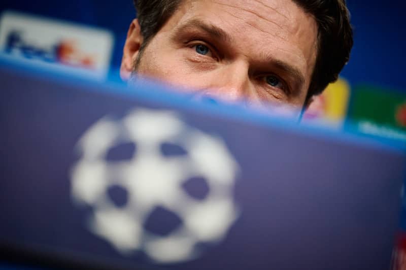 Coach Edin Terzic takes part in the press conference ahead of Wednesday's UEFA Champions League semi-final match between Borussia Dortmund and Paris Saint-Germain. Bernd Thissen/dpa