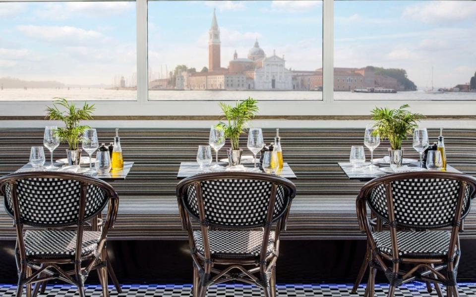 La Venezia restaurant with Venice window view - Uniworld