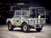 <p>Si pensava che questo modello fosse andato distrutto. In tanti lo cercavano, e avevano ragione: esisteva ancora. Il ritrovamento è avvenuto per caso, grazie a un collezionista. (foto: Land Rover) </p>