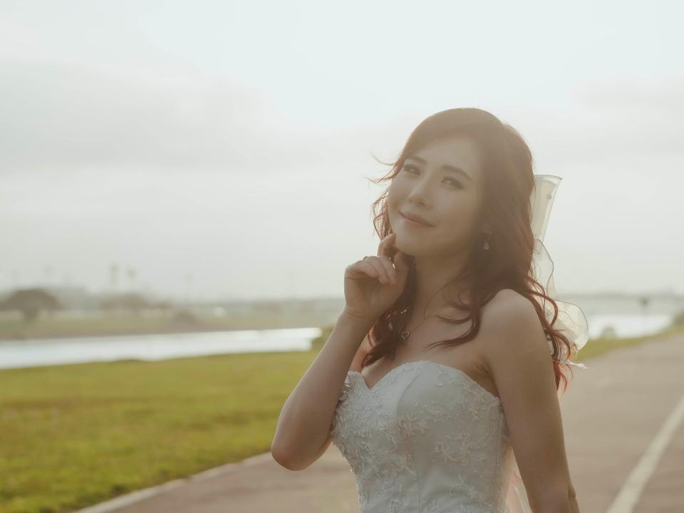 金曲甜美女神吳申梅（Gigi）絕美婚紗曝光。（放音樂提供）