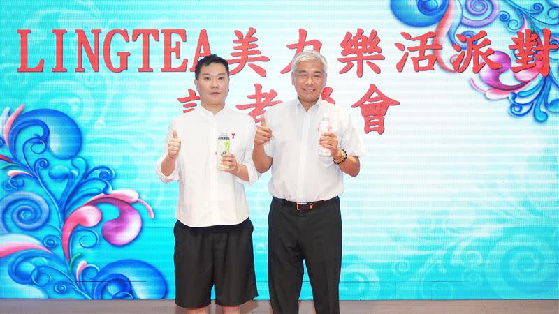 體育運動總會秘書長王景成（右）和LINGTEA總代理凡仁公司代表宣告活動開放報名。（圖／體育運動總會提供）