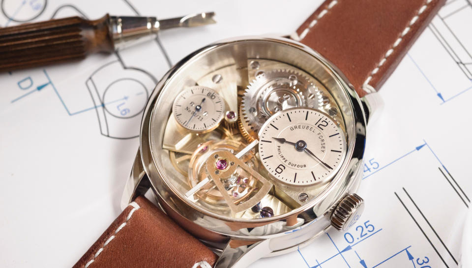 Un reloj hecho a mano utilizando técnicas tradicionales con las firmas de Greubel Forsey y Philippe Dufour. Fuente de la imagen: <span>Robb Report.</span>