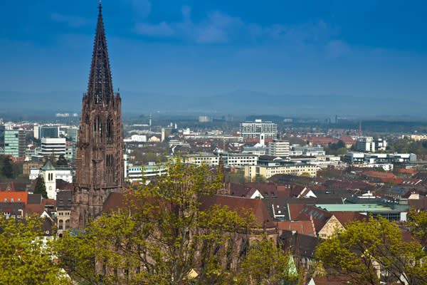 <b>Platz 12: Freiburg</b><br> Auf Platz 12 liegt Freiburg im Breisgau. In der südlichsten deutschen Großstadt müssen Mieter im Schnitt 9,20 Euro pro Quadratmeter bezahlen.