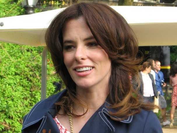 Parker Posey _@_Fox_Upfronts_2007_02_(cropped)
