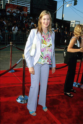 Kelly Rutherford at The Chinese Theater premiere of Paramount's Mission Impossible 2