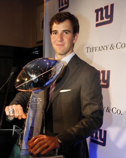 Eli and Peyton Manning don't compare Super Bowl rings