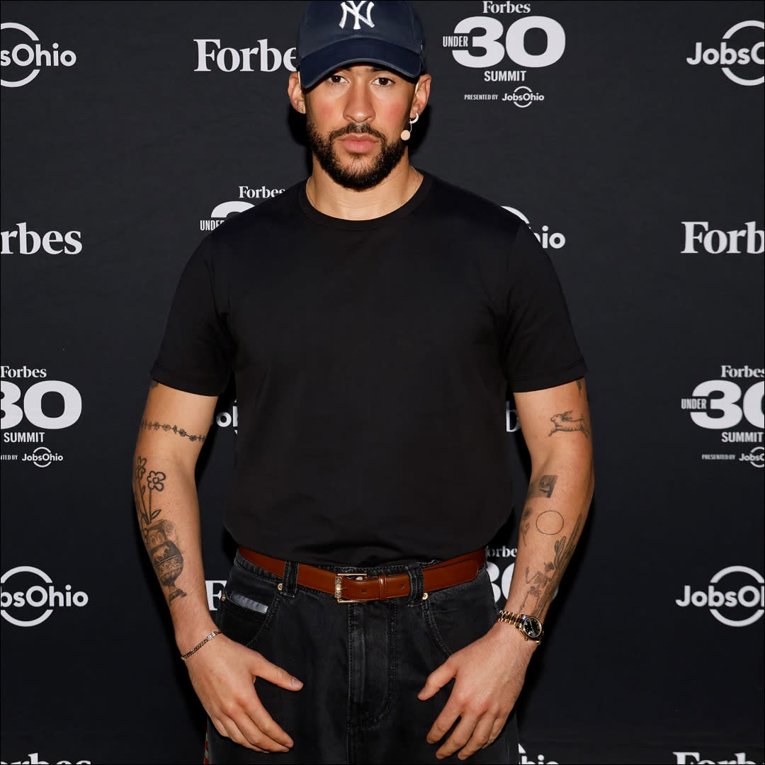  Bad Bunny at a Forbes event. 