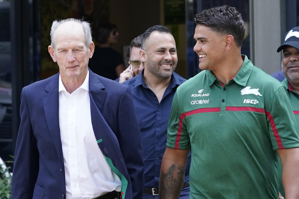 Wayne Bennett and Latrell Mitchell talk.