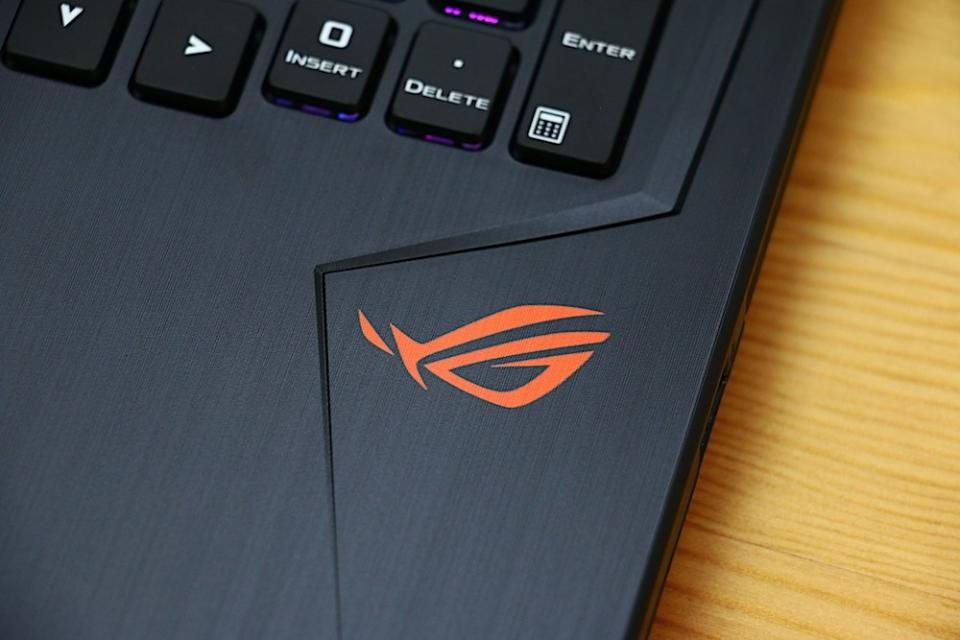 效能畫質一把罩 隨身電競筆電 ASUS ROG Strix GL553VD動手玩