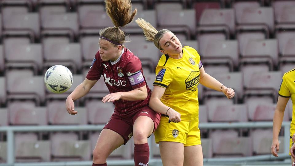 Holly Fowler playing women's football for Notts County