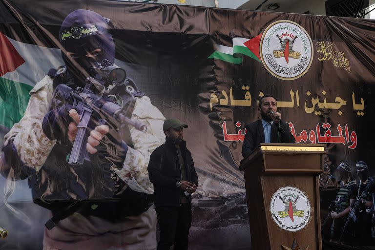 Partidarios palestinos de la Yihad Islámica organizan una manifestación en Khan Yunis, en el sur de la Franja de Gaza, en apoyo del campamento de Jenin en Cisjordania