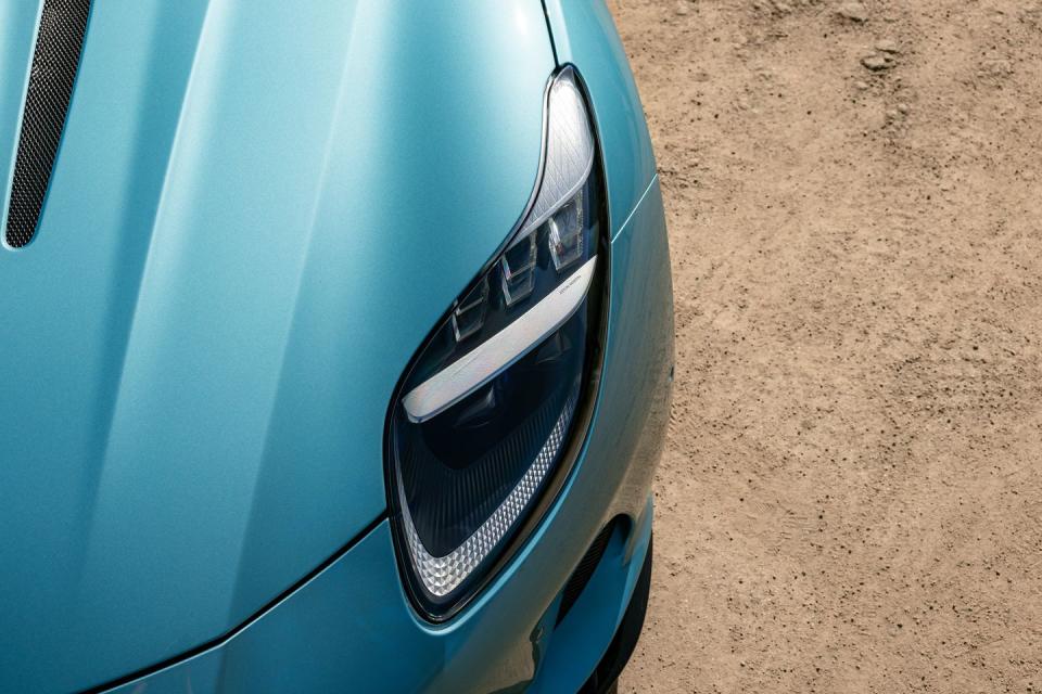 2024 aston martin db12 volante