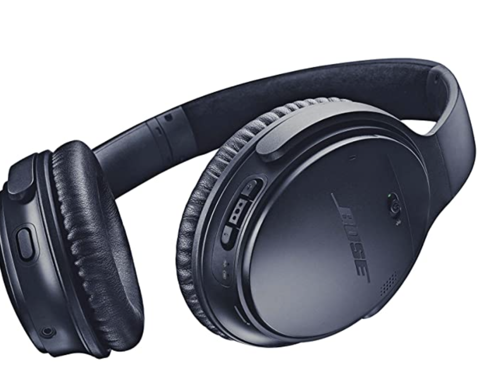 Bose QuietComfort 35 (Serie II) Auriculares inalámbricos, cancelación de ruido, con control de voz Alexa, edición limitada Triple Midnight. Foto: Amazon.com