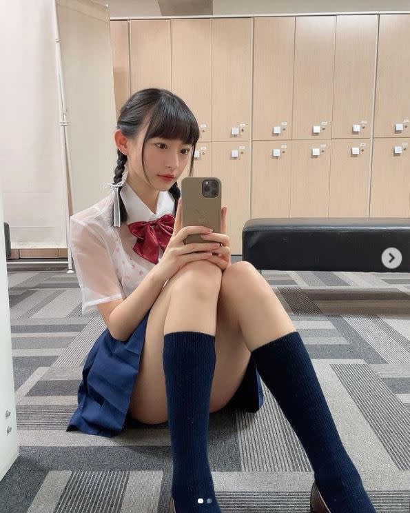 高崎加奈美大秀透明制服。（圖／翻攝自kanami_takasaki IG）