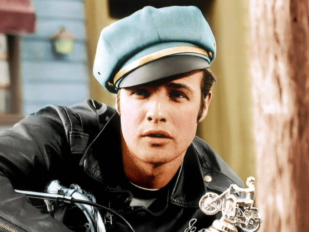 Cool wie kein anderer: Marlon Brando als Gangleader Johnny Strabler in "Der Wilde". (Bild: imago/Everett Collection)