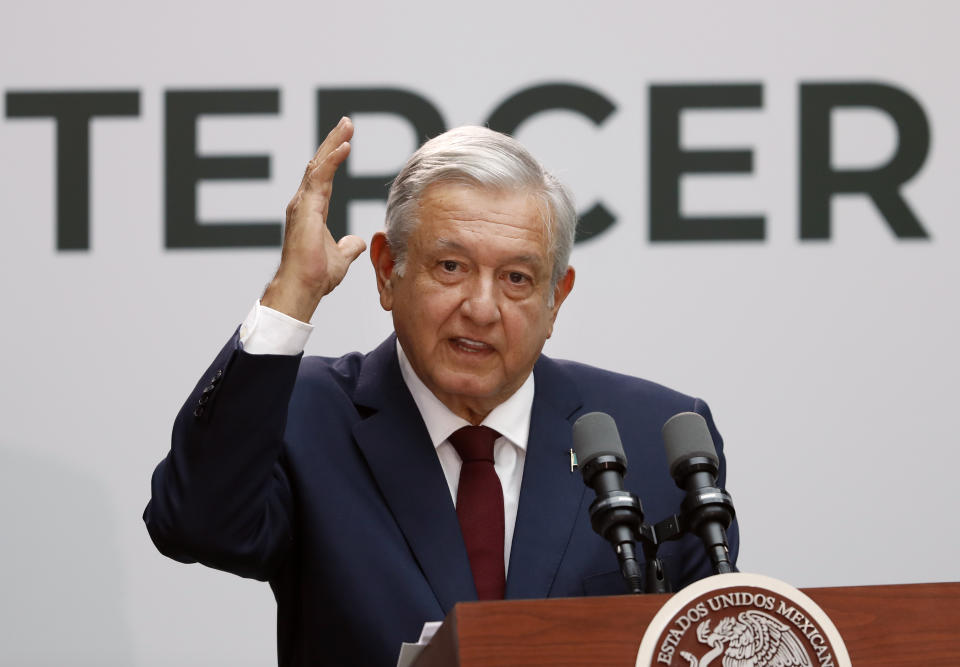 El presidente de México Andrés Manuel López Obrador da su primer informe de gobierno en el Palacio Nacional de la Ciudad de México, el domingo 1 de septiembre de 2019. (AP Foto/Marco Ugarte)