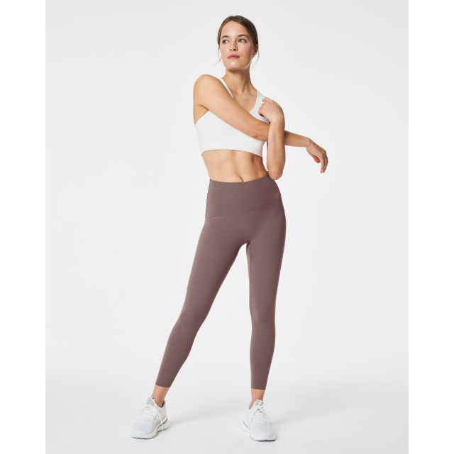 The Best Leggings for Women to Wear for Every Activity: Shop Styles from  Alo Yoga, lululemon, Spanx and More