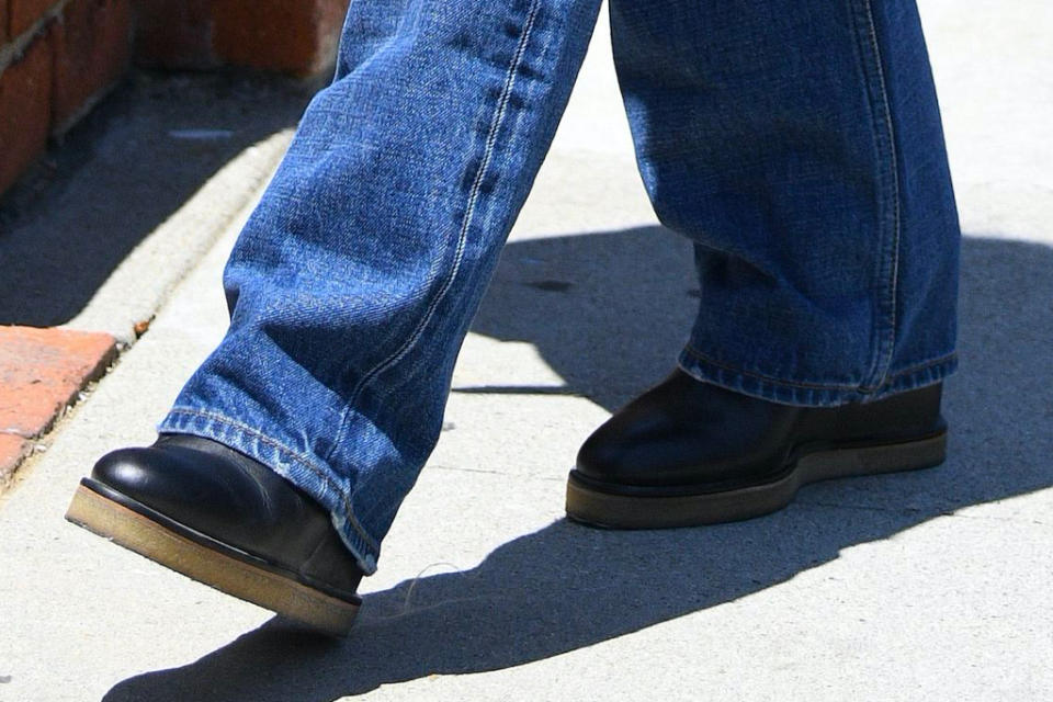 A closer look at Garner’s loafers. - Credit: MEGA