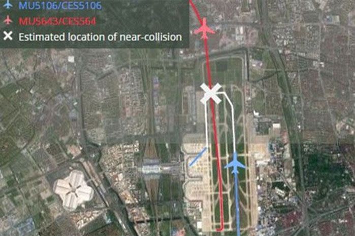 The radar map shows how the two planes might have collided on the runway. Image: Flightradar24