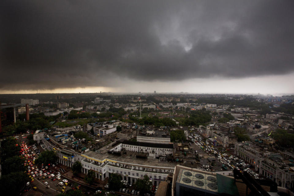 <p>Monsoon clouds gather over the skyline in New Delhi, India, July 29, 2016. Monsoon season in India begins in June and ends in October. (Photo: Manish Swarup/AP)</p>