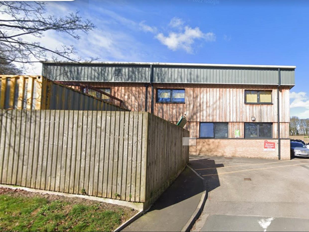 Eldwick Primary School, which has been affected by the RAAC chaos (Google)