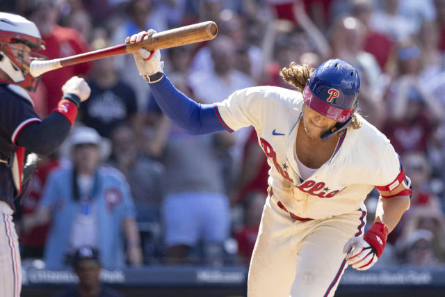 Bryce Harper gives Bohm cleats, 08/13/2020