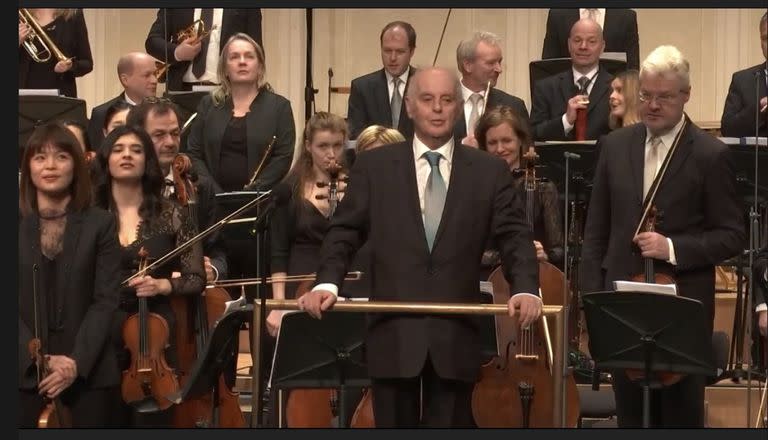 Concierto benéfico por la paz en Ucrania, en el Staats Oper de Berlín, con dirección de Daniel Barenboim