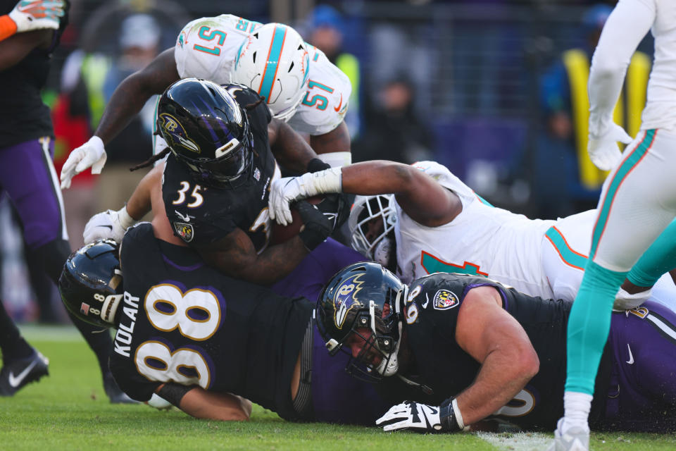 Highlights And Takeaways From First Half As Ravens Hold A 28 13 Lead Over Dolphins Yahoo Sports 8952