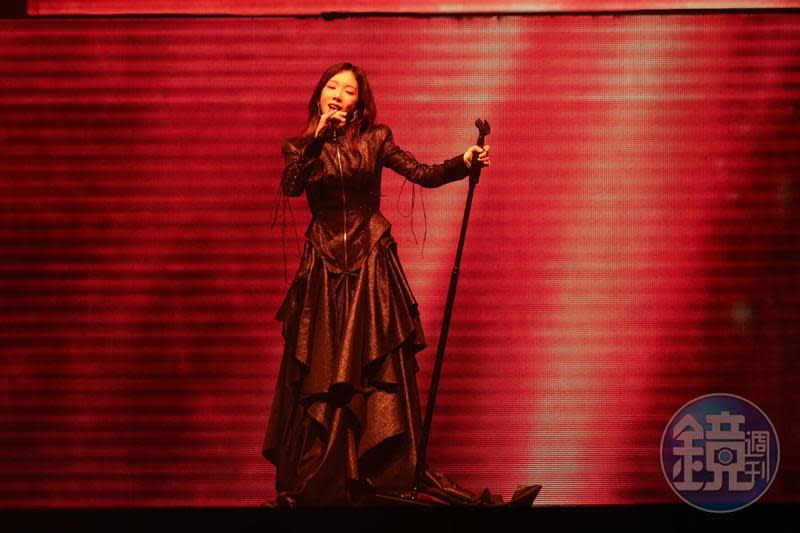 太妍演唱會開場一次帶來6首歌曲，展現歌唱實力。