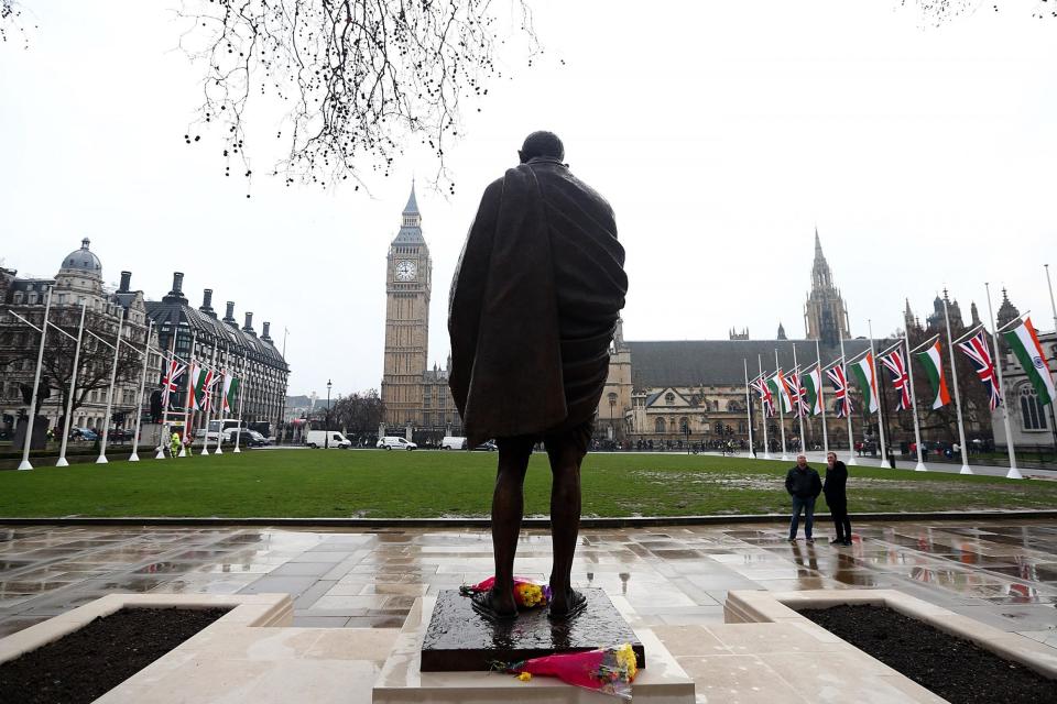 2015 photo of Mahatma Gandhi's statue in London(Getty Images)